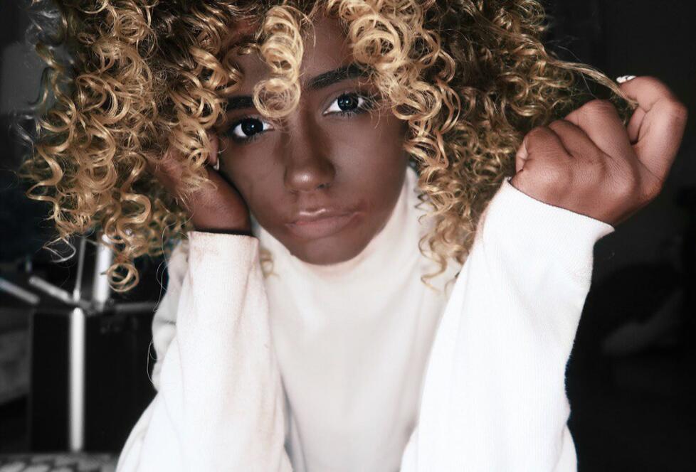 Кожа (3): Blackface
